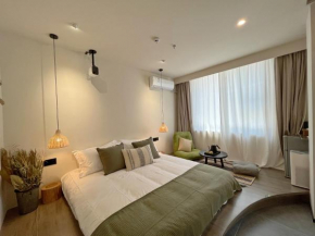 Yish Cinema Serviced Apartment B&B